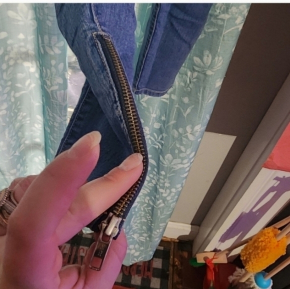 TORRID STILETTO ZIP JEGGINGS - DARK WASH 18t - Picture 6 of 7